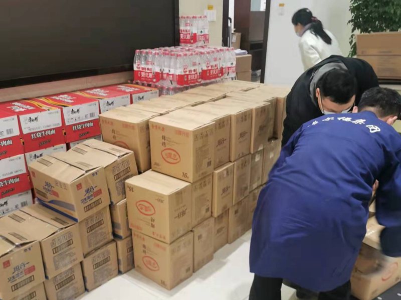 唯爾福向紅十字會(huì)、養(yǎng)老院等捐贈(zèng)防疫物品